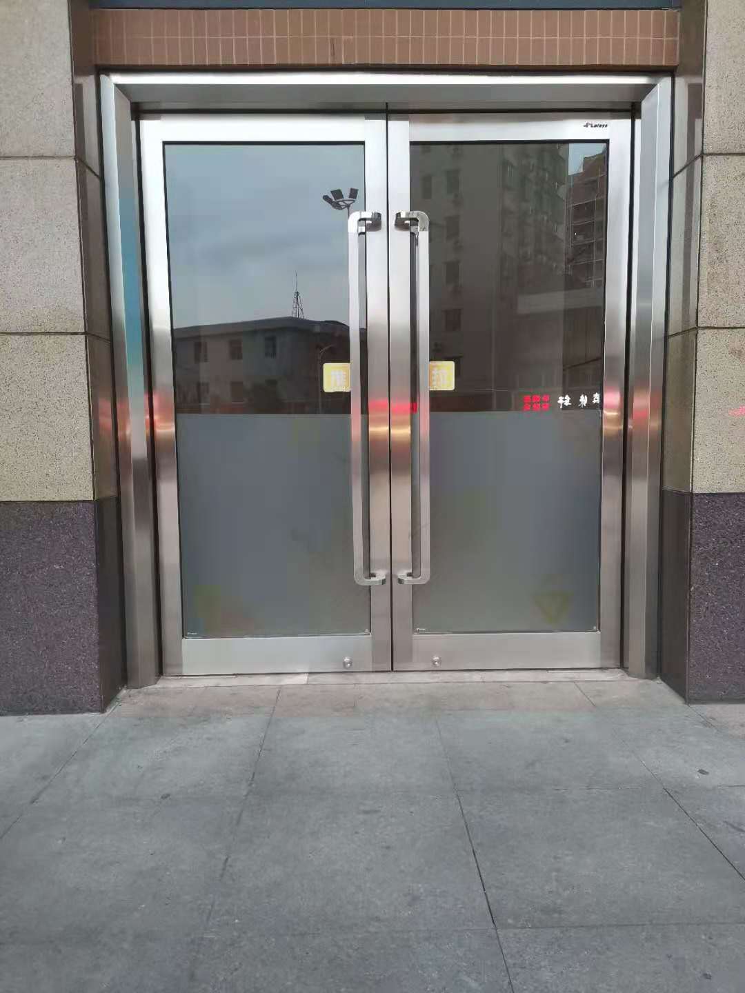 不锈钢玻璃防火门